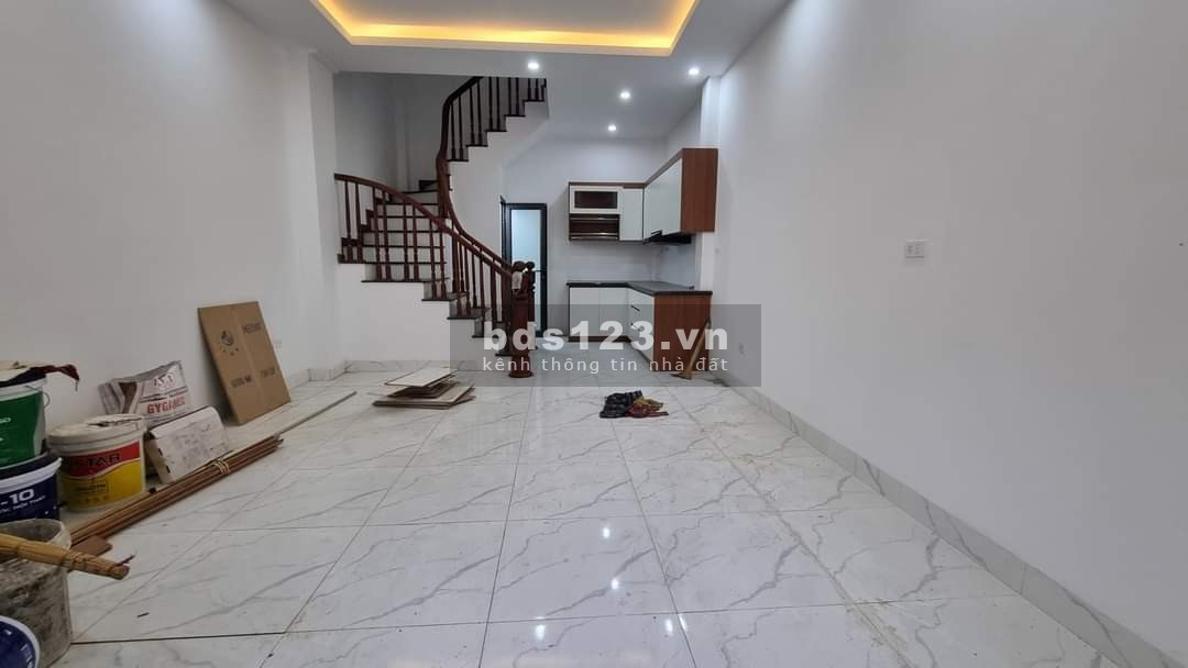 Bán nhà trong ngõ Cầu Giấy 30M2