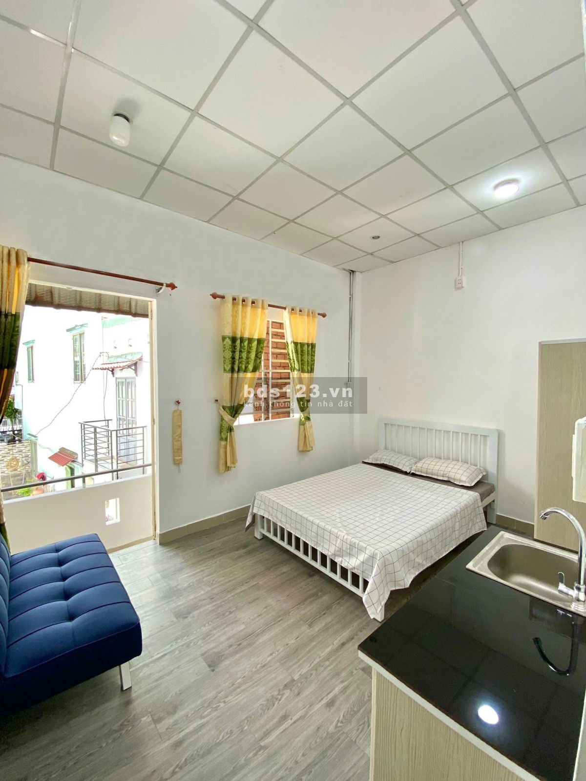 Phòng mới, giá rẻ, sẵn nội thất. Ngay mặt tiền Nguyễn Thái Sơn, Sát VINCOM