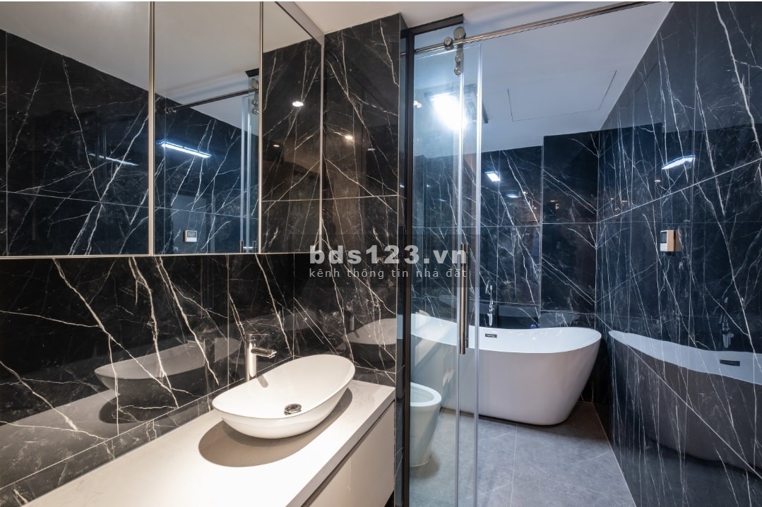 NHÀ NGÕ 61 PHỐ TRẠM, ĐẸP NHƯ KSAN 5 SAO, CẠNH AEONMALL, CẦU VĨNH TUY CHỈ 7,5 TỶ.