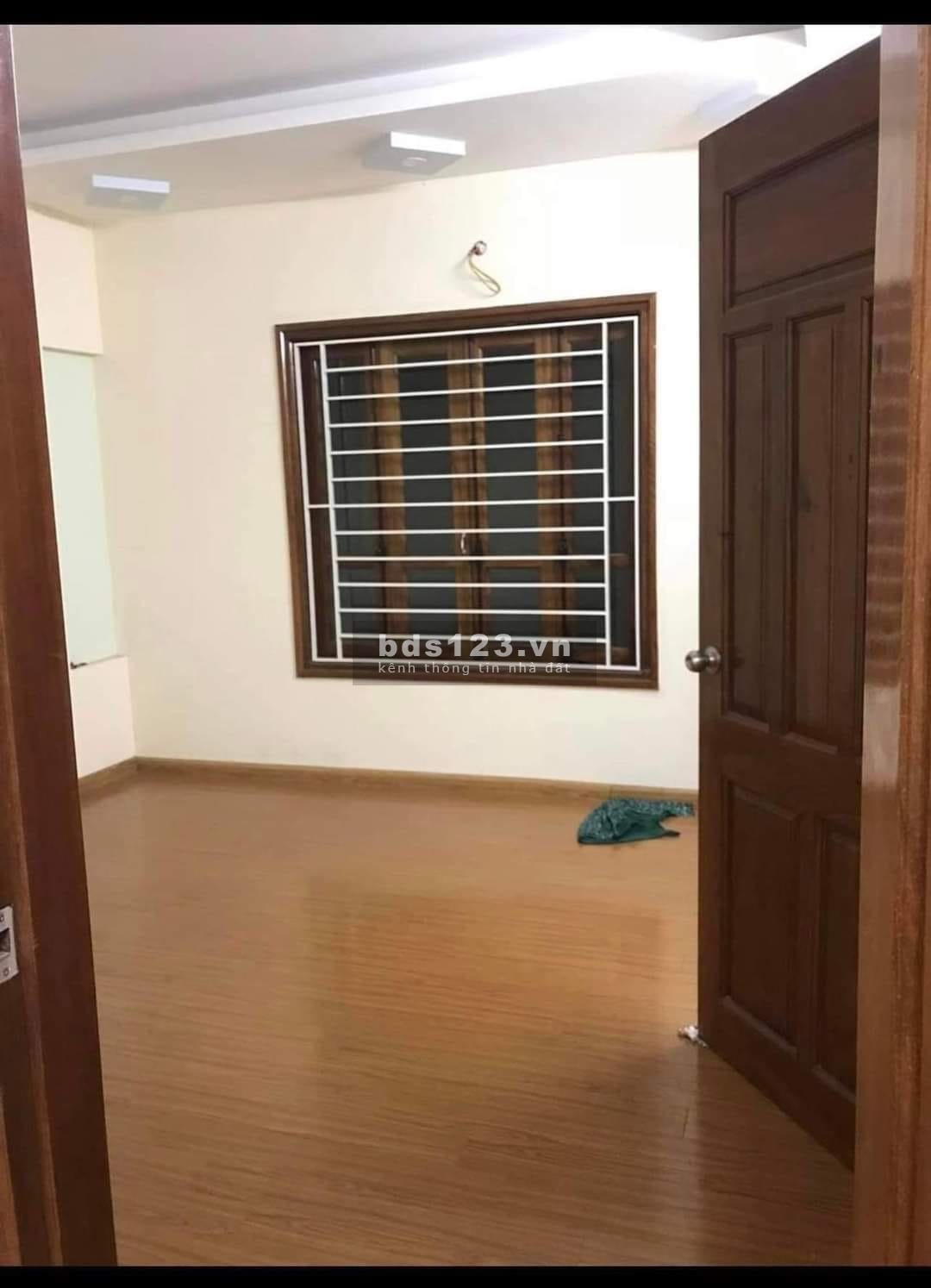 Bán nhà Mỹ Đình, sát phố, ô tô đỗ, kinh doanh, 4.8 tỷ.