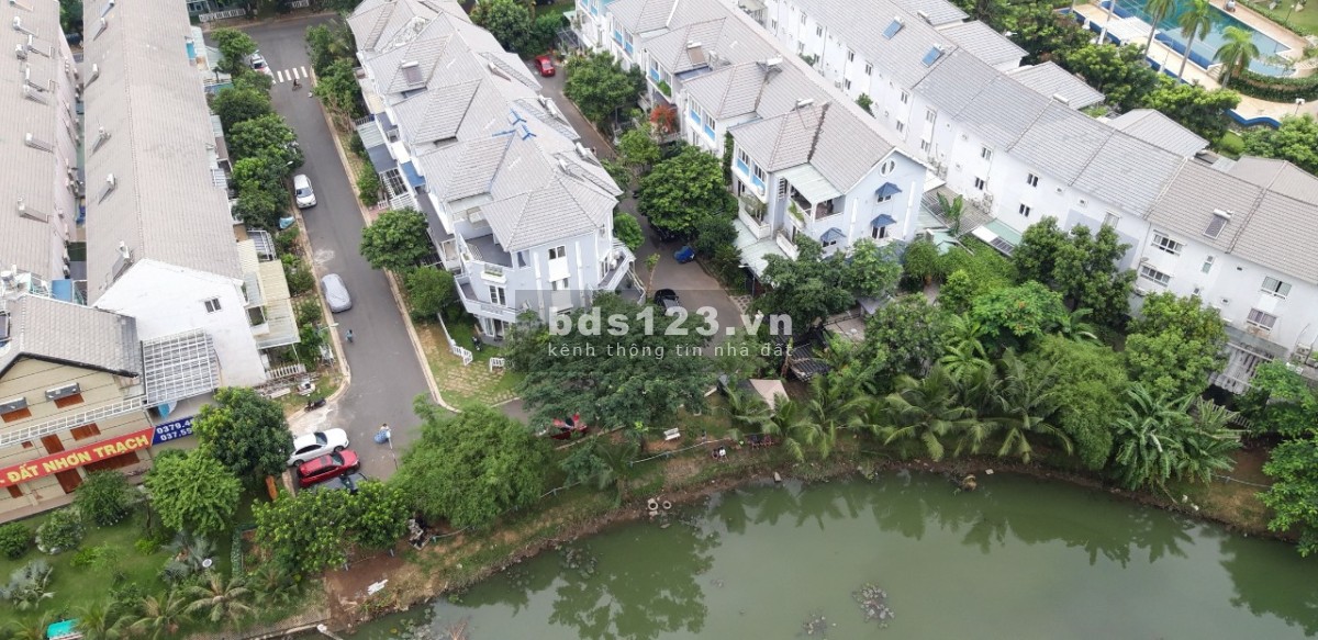 Gia đình chúng tôi cần bán căn hộ 1PN+1 50m2 để giá thấp hơn thị trường rất nhiều