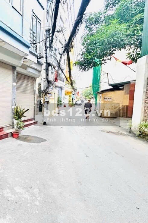 Cần bán gấp nhà 55 Thanh Lân, Hoàng Mai 30m2, 4 tầng, 2.6 tỷ.