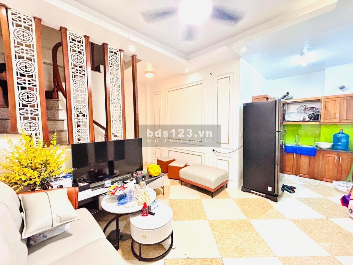 Cần bán gấp nhà 55 Thanh Lân, Hoàng Mai 30m2, 4 tầng, 2.6 tỷ.