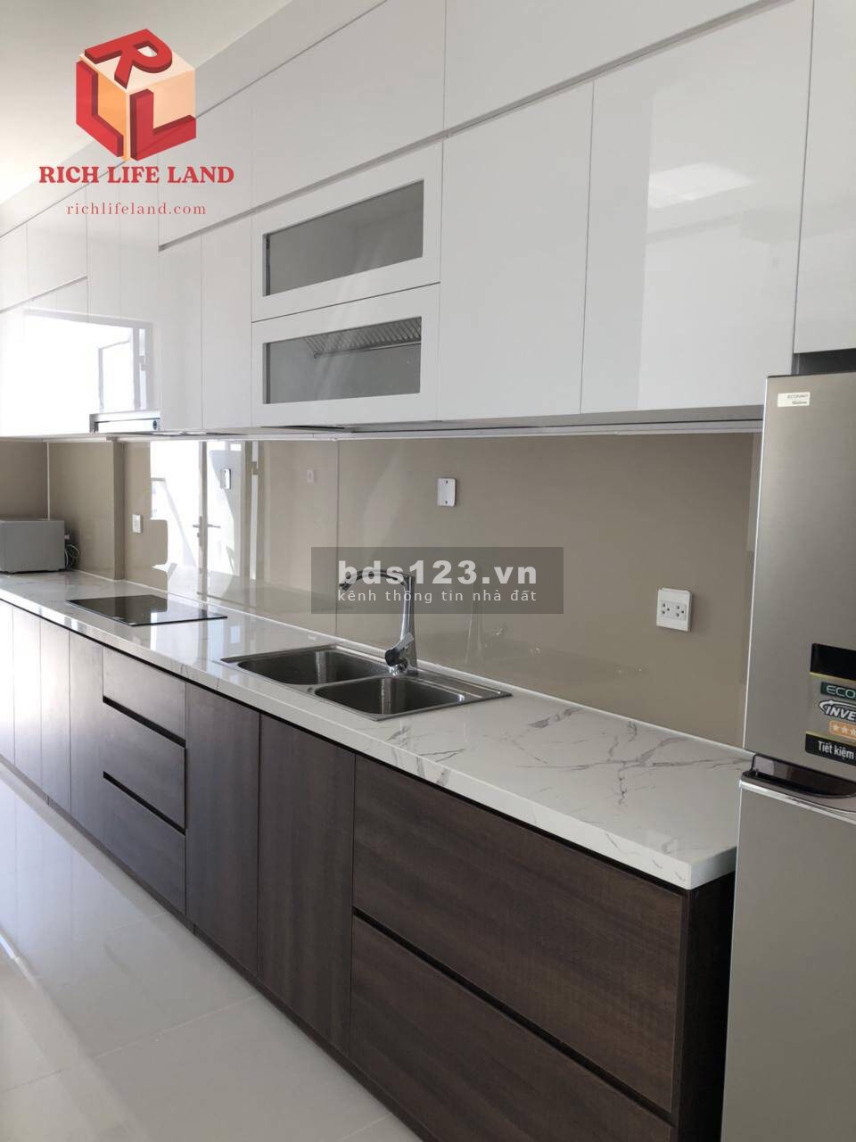 Gía tốt - The Sun Avenue 22 triệu bao phí - 3bed - 2wc full furniture.
