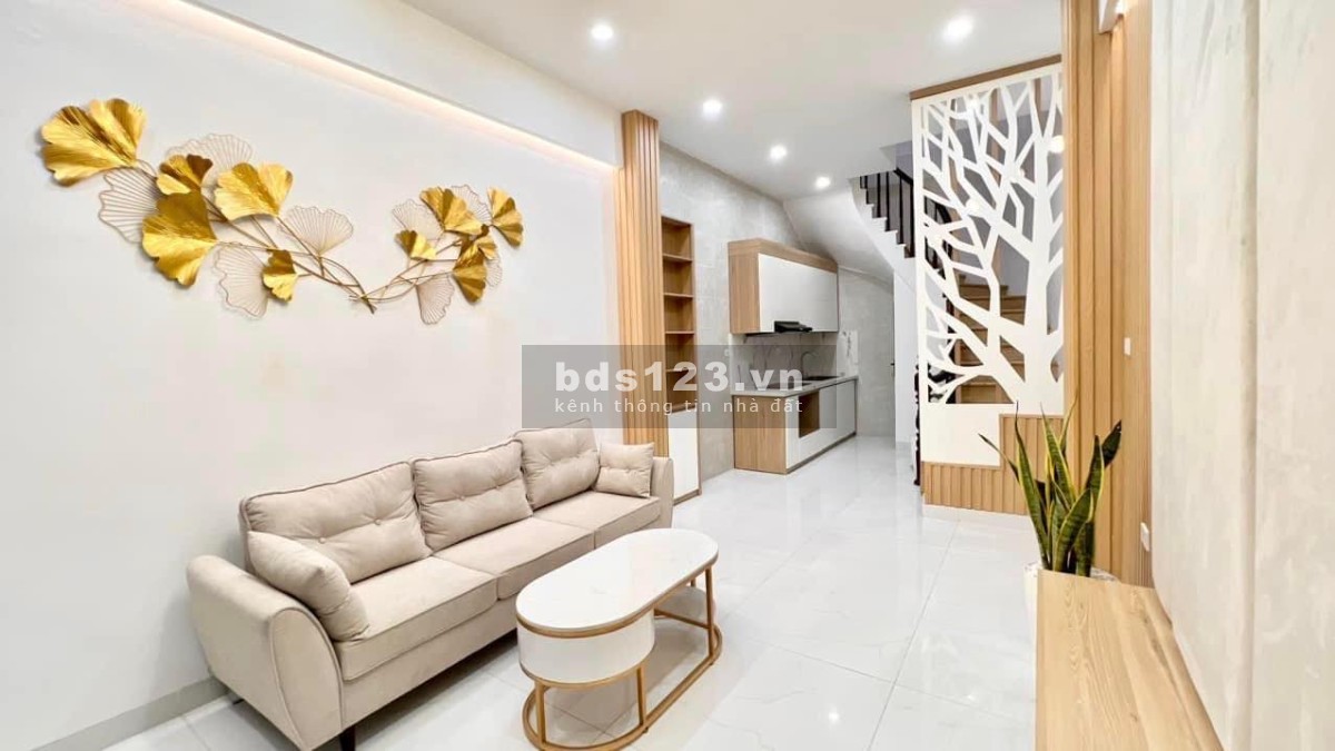 Nhà hiếm vài bước ra phố Trần Duy Hưng 50m2, 3 tầng, 5 tỷ