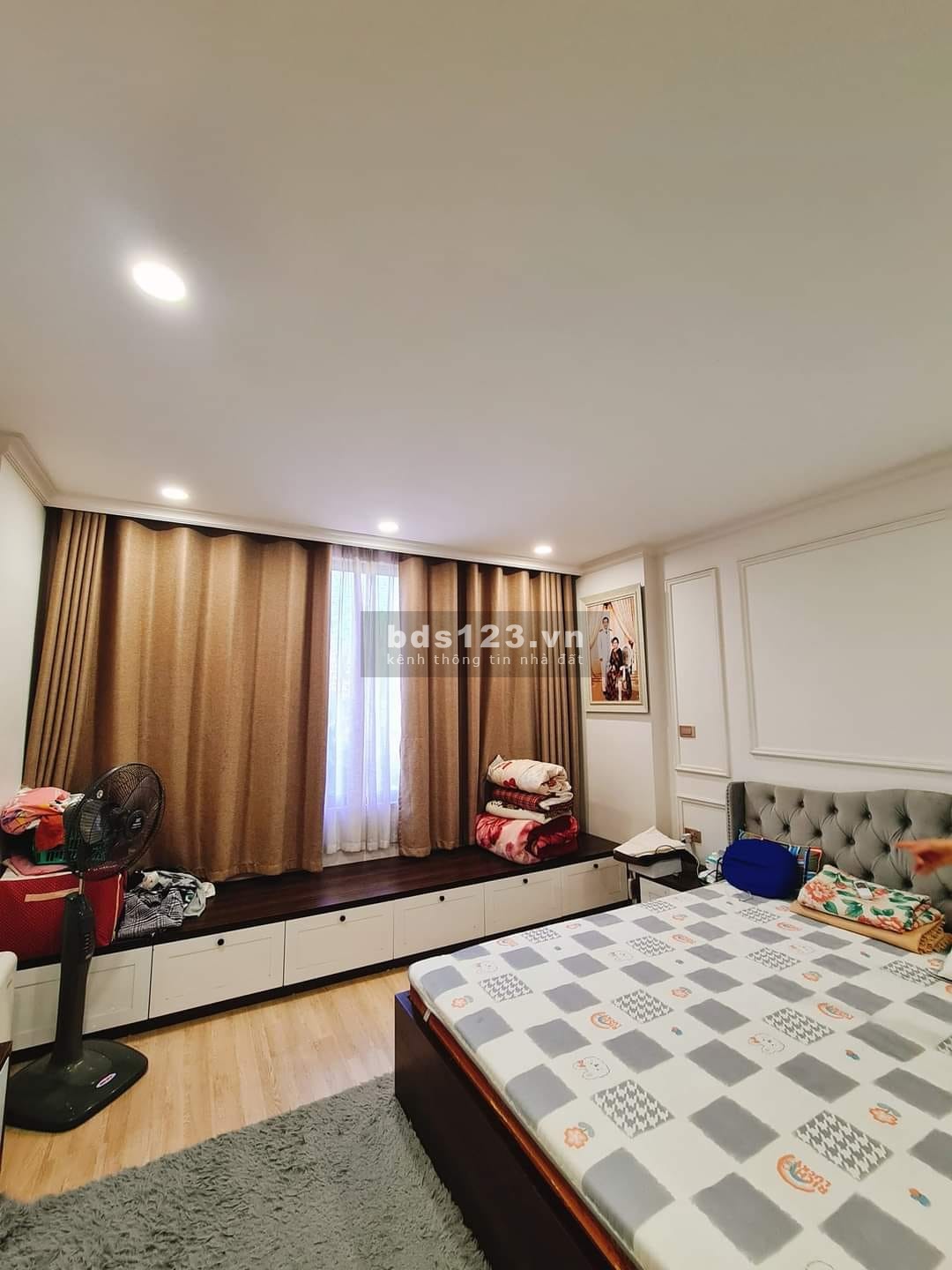 Bán nhà phân lô vỉa hè, nhà đẹp ở luôn, giá tổ khu vực