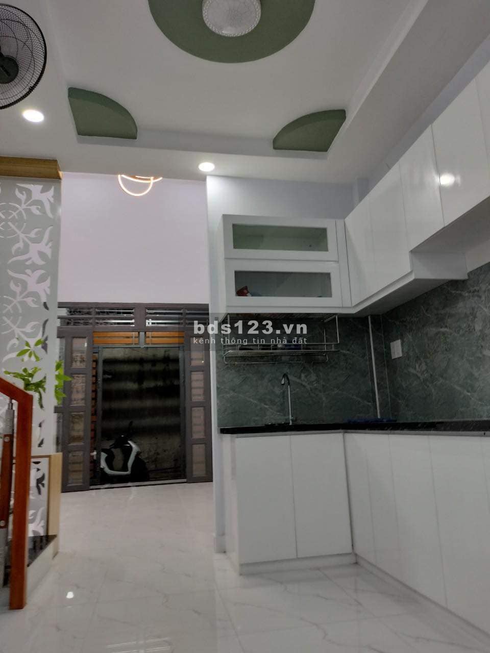 Bán nhà 2,95 tỷ nhà đẹp 48M2, hẻm ba gác rộng rãi, sổ hồng vuông đẹp