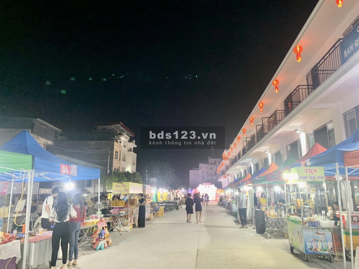 Chính chủ bán shop kinh doanh lô góc cổng chợ Phương Liễu