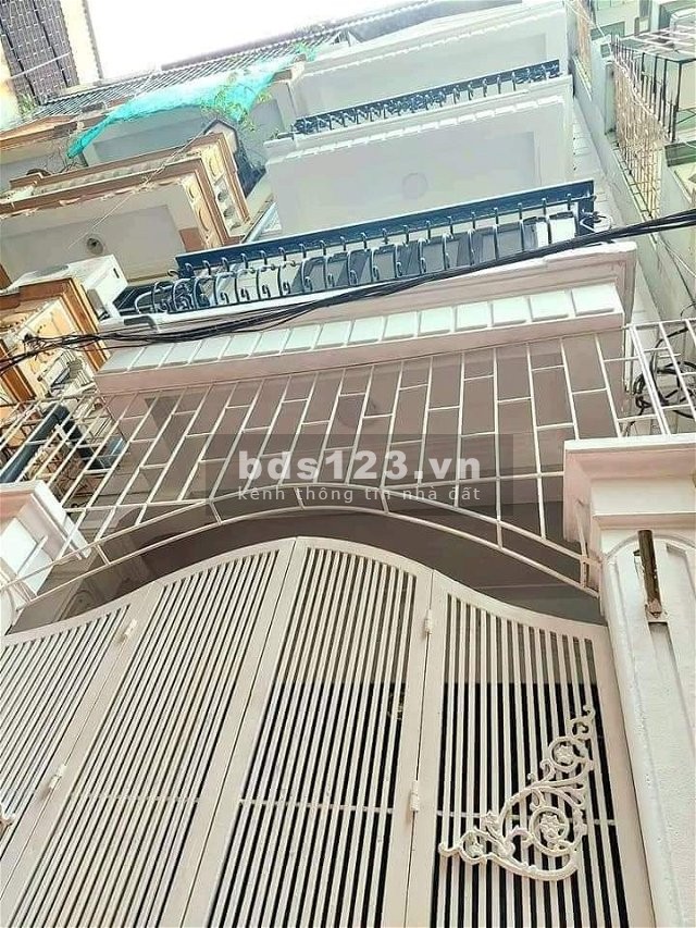 Bán nhà P.Kim Giang DT~ 40m2 X 4T,2 mặt thoáng, Ôtô 7 chỗ đỗ cửa, 3.95tỷ