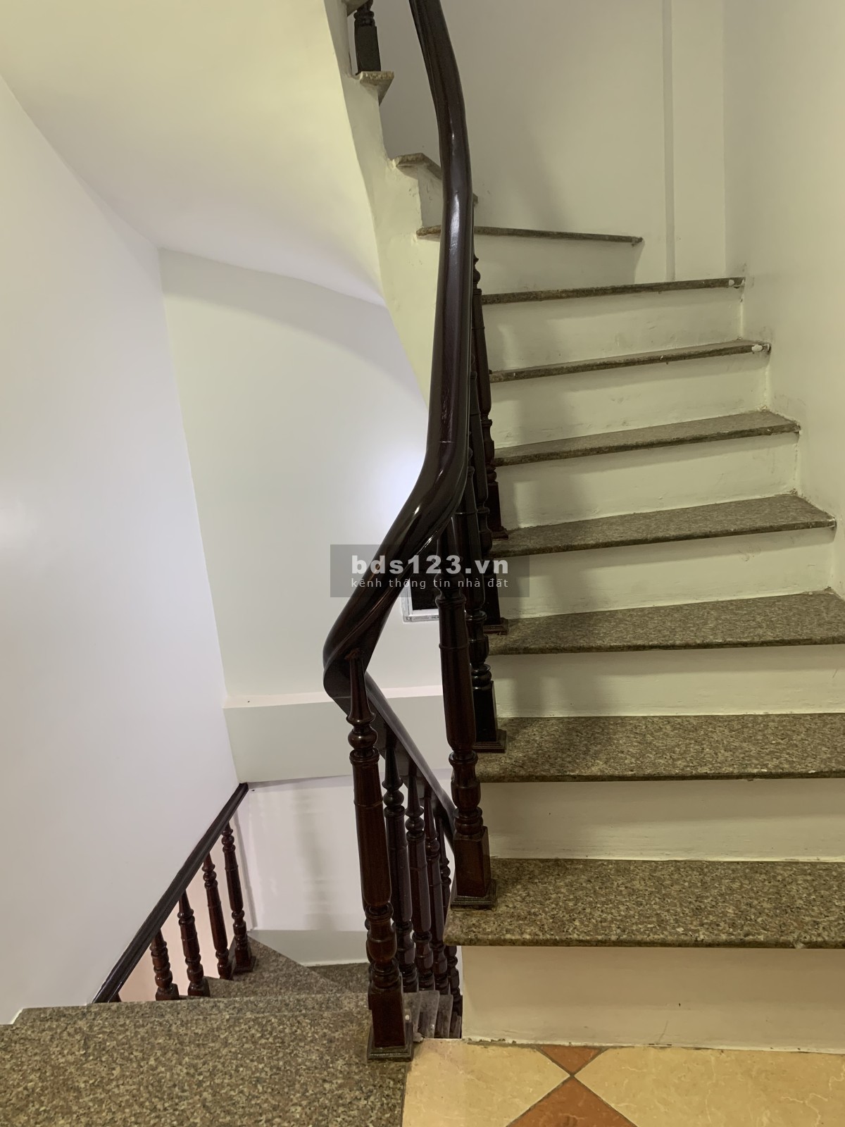 Cần cho thuê nhà nguyên căn, mới sửa, sạch đẹp, đồ cơ bản, gần ĐH Bắc Kinh Xây