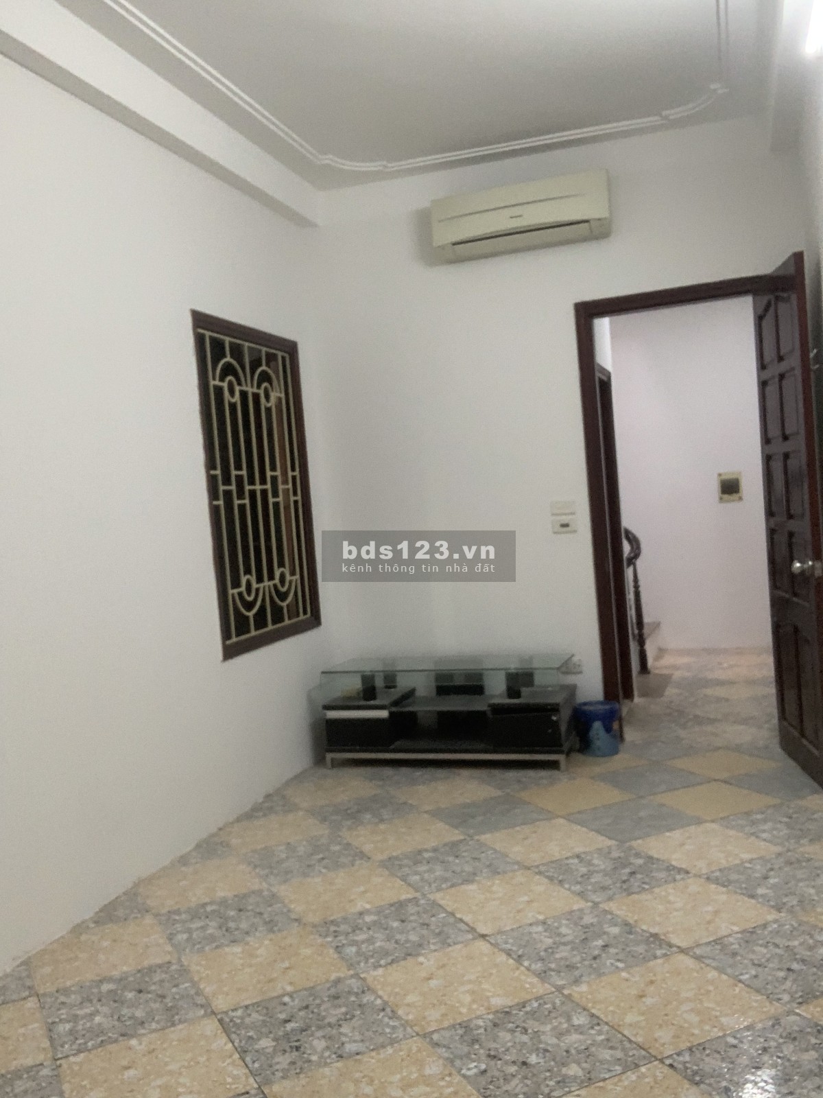 Cần cho thuê nhà nguyên căn, mới sửa, sạch đẹp, đồ cơ bản, gần ĐH Bắc Kinh Xây