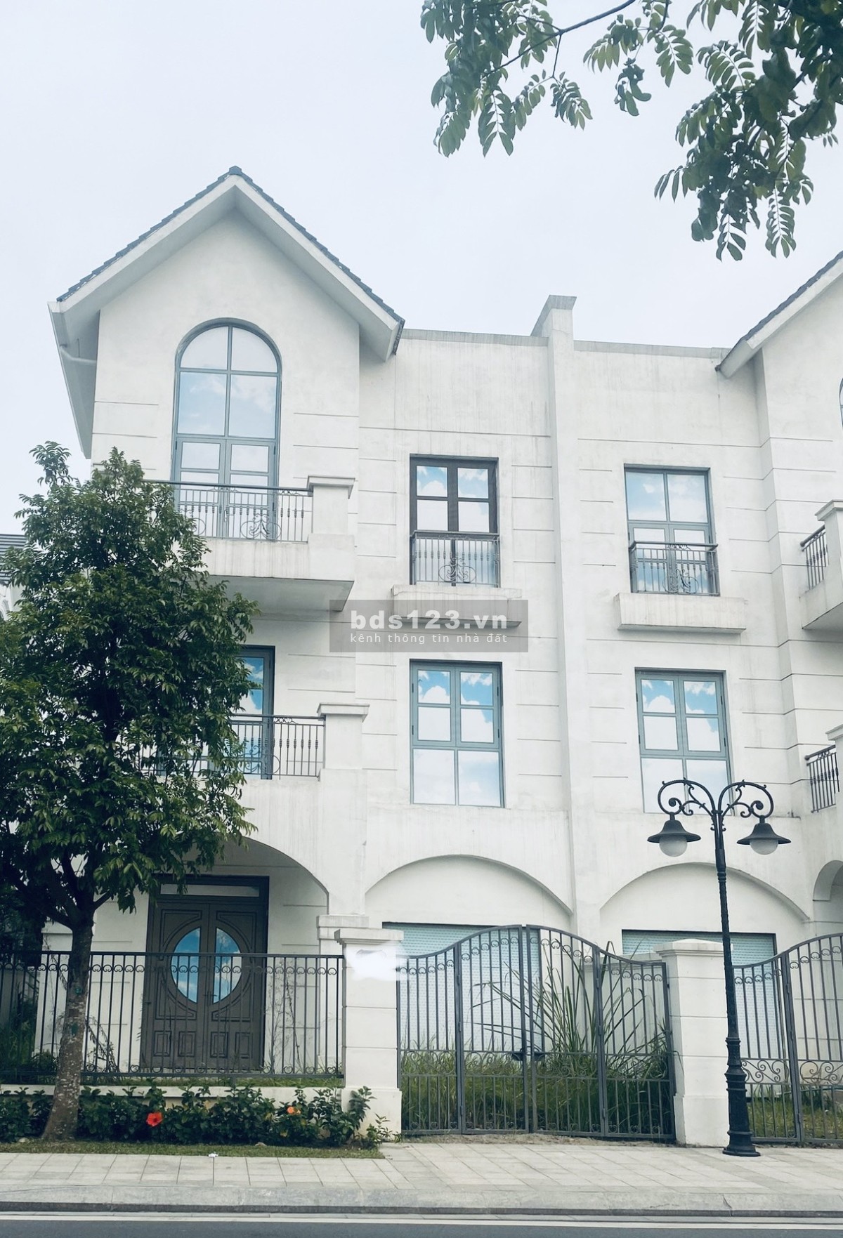 Bán nhanh biệt thự song lập San Hô 150m2 ngay sát hồ giá 22 tỷ Vinhomes Ocean Park Gia Lâm Hà Nội