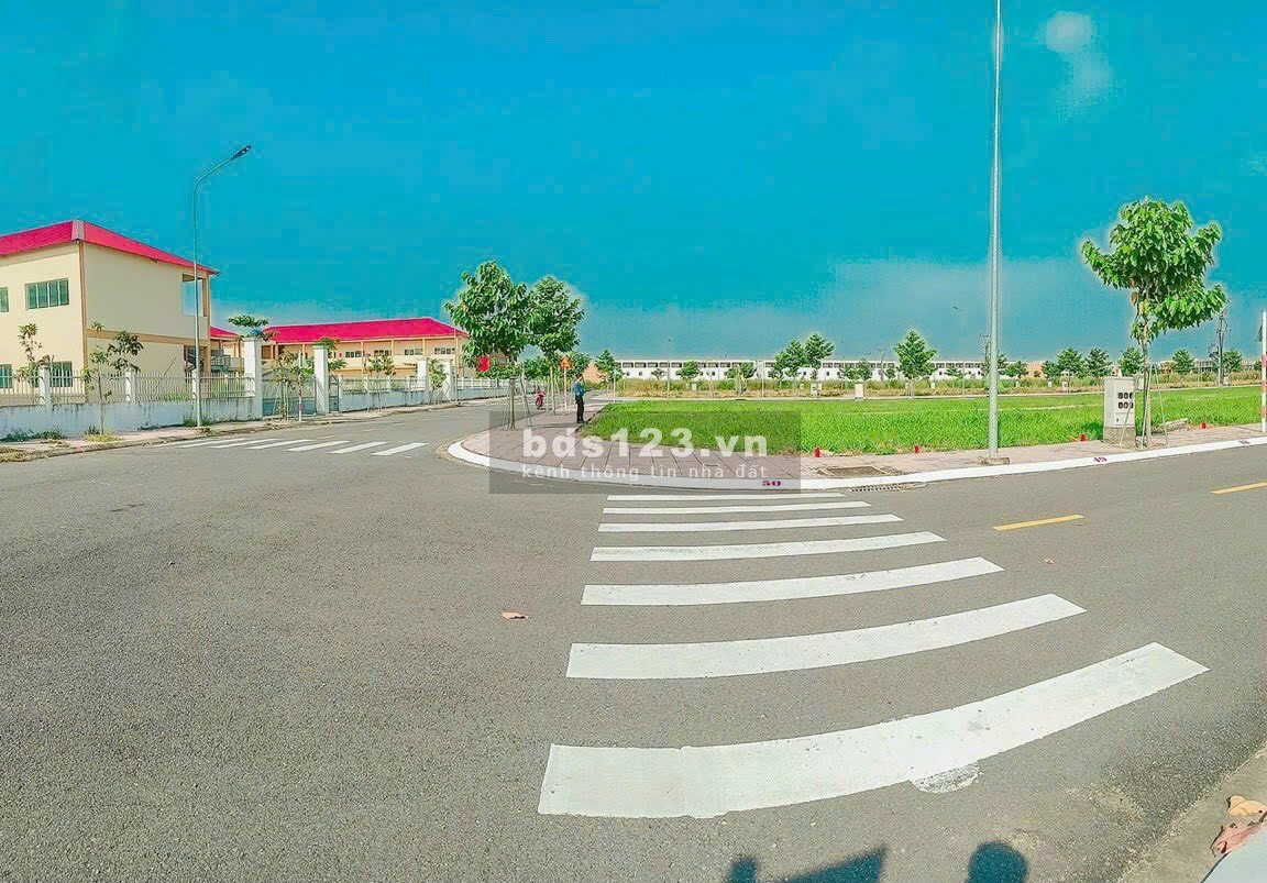 Chính Chủ bán lô đất trong khu công nghiệp Bàu Bàng, mt đường 17m.
