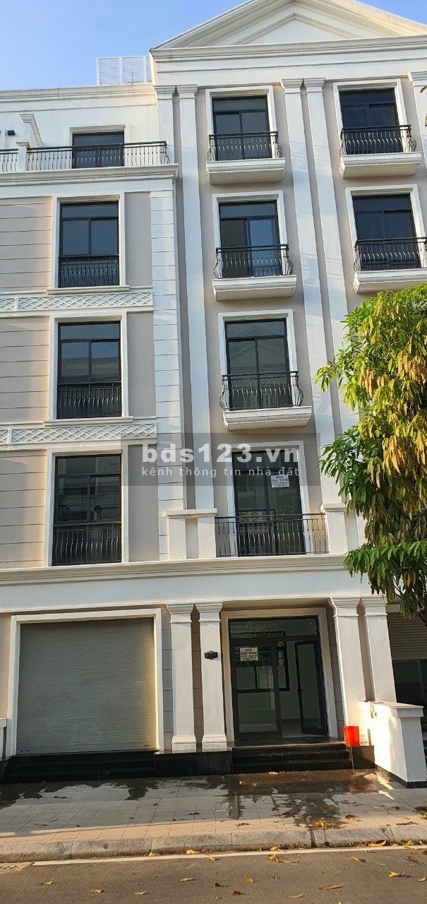 Cho thuê riêng lẻ tầng nhà phố shop thương mại 5 tầng giá chỉ 8 triệu Vinhomes quận 9