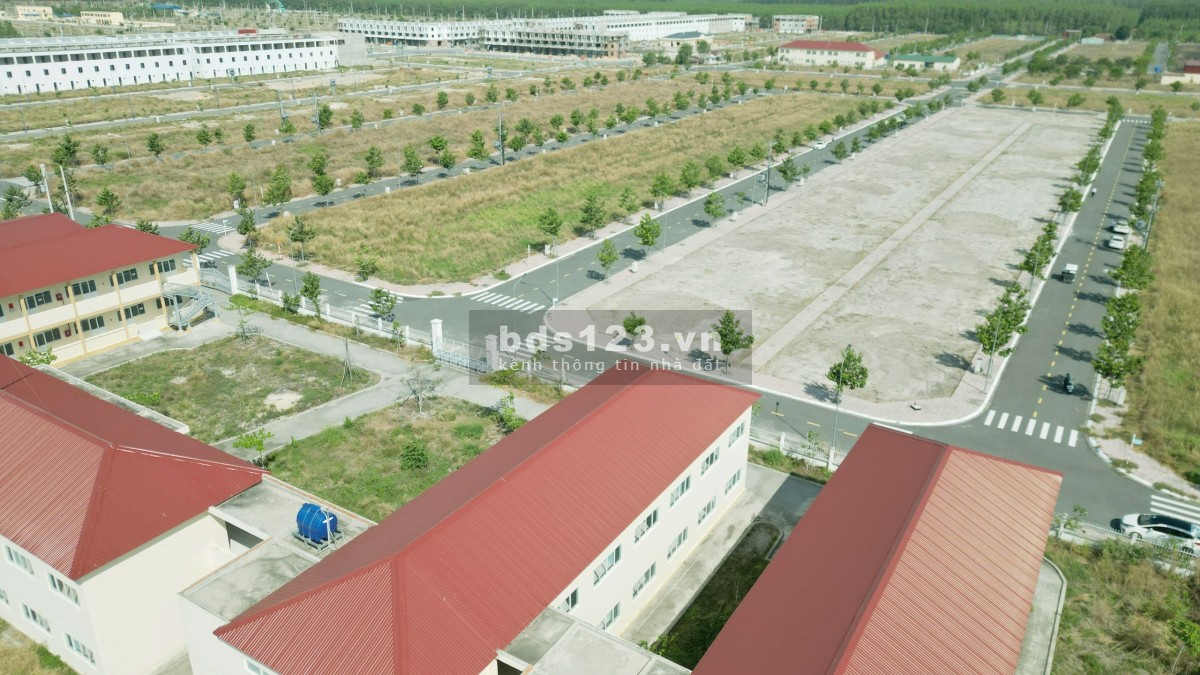 Chính Chủ bán lô đất trong khu công nghiệp Bàu Bàng, mt đường 17m
