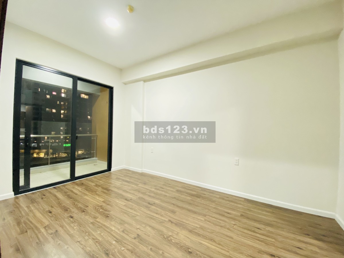 Cho thuê C/C Flora Mizuki, căn 2PN 72m2, nhà trống sạch sẽ, giá 7.8 triệu/tháng