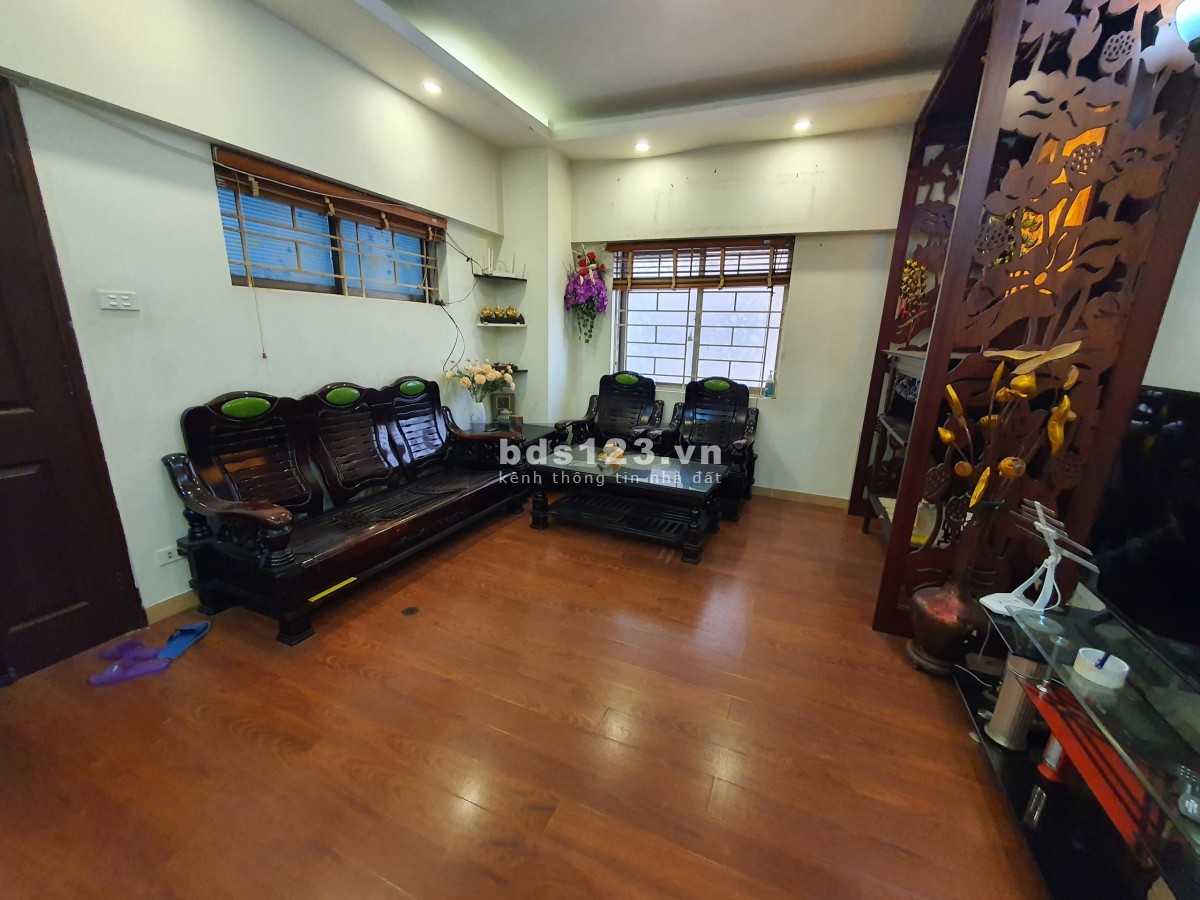 Cho thuê CH chung cư ngay đầu Nguyễn Khuyến Văn Quán, dt 102m 3 ngủ/2vs full đồ giá chỉ 11.5 triệu.
