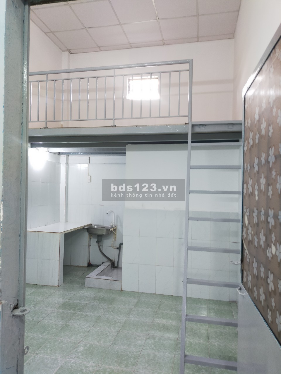 Cho thuê phòng trọ cao cấp, chuẩn đẹp, có gác lững, bếp nấu ăn, an ninh, mới 100%, thoáng mát
