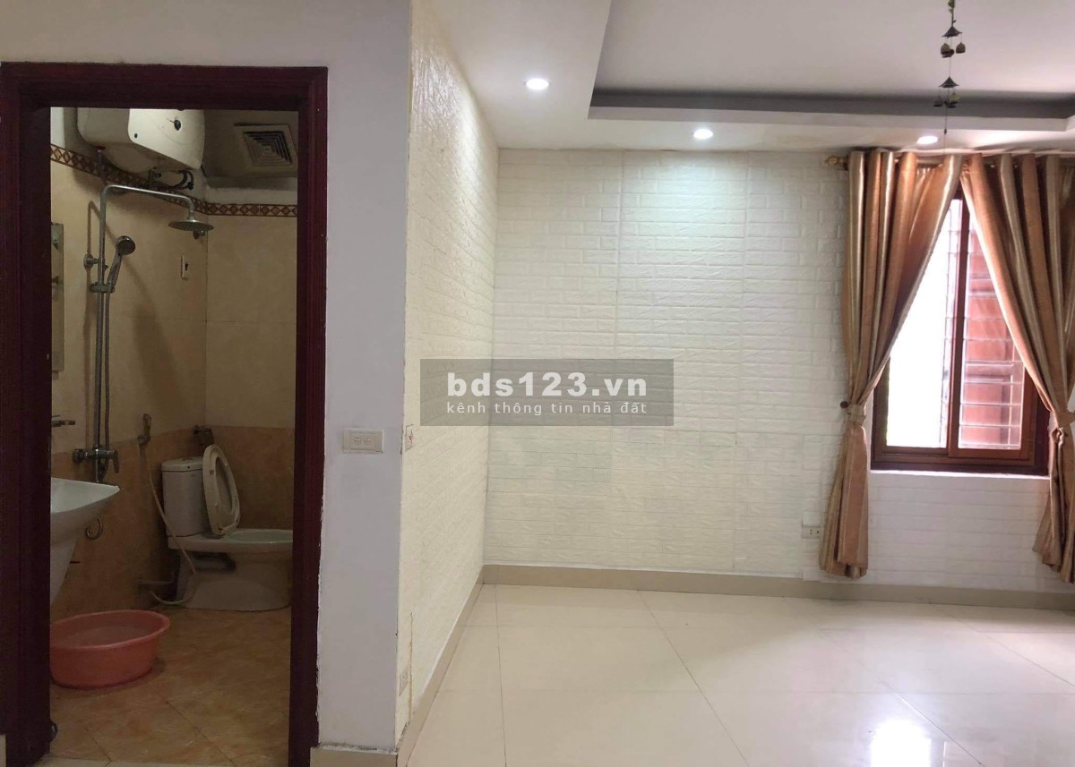 Bán nhà phố VIP Nguyễn Thái Học - Nhà 4 tầng sáng thoáng 40m2 chỉ 3.65 tỷ