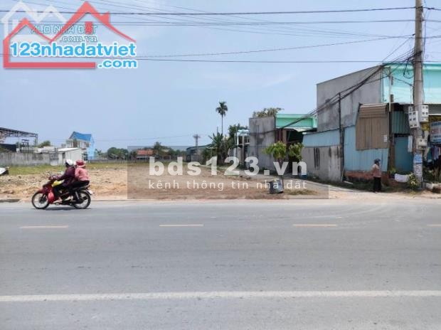 Bán 1000m² đất vườn đường nhựa 12m rất thích hợp về xây nhà nghỉ dưỡng.lh: 0901196632