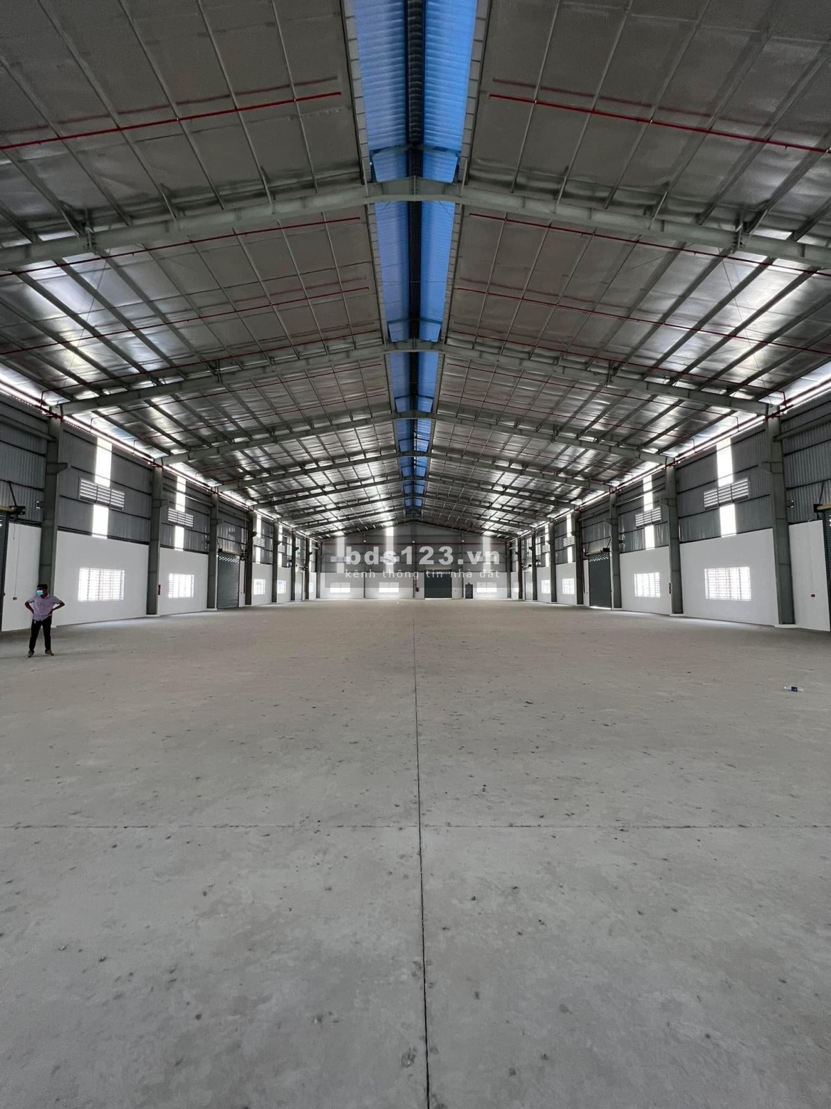 Kho xưởng Quận 12 cho thuê giá rẻ hớn 1200m2 tại mặt tiền đường Thạnh Xuân.
