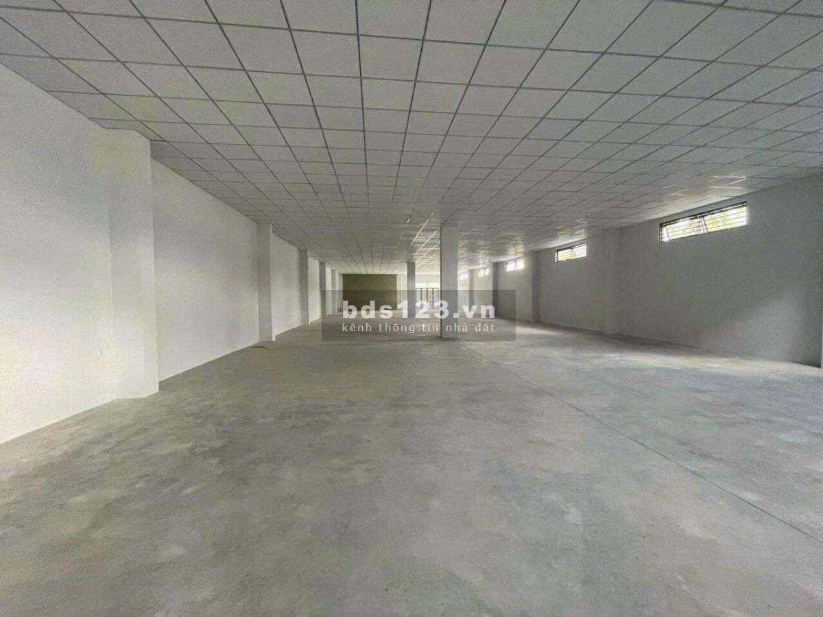 Cho thuê kho xưởng 800m2 mặt tiền đường Trần Thị Do, P. Hiệp Thành, Quận 12.