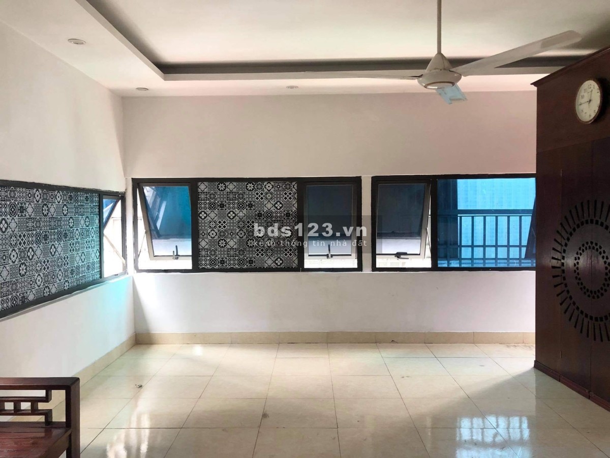 Bán nhà phố VIP Nguyễn Thái Học - Nhà 4 tầng sáng thoáng 40m2 chỉ 3.65 tỷ
