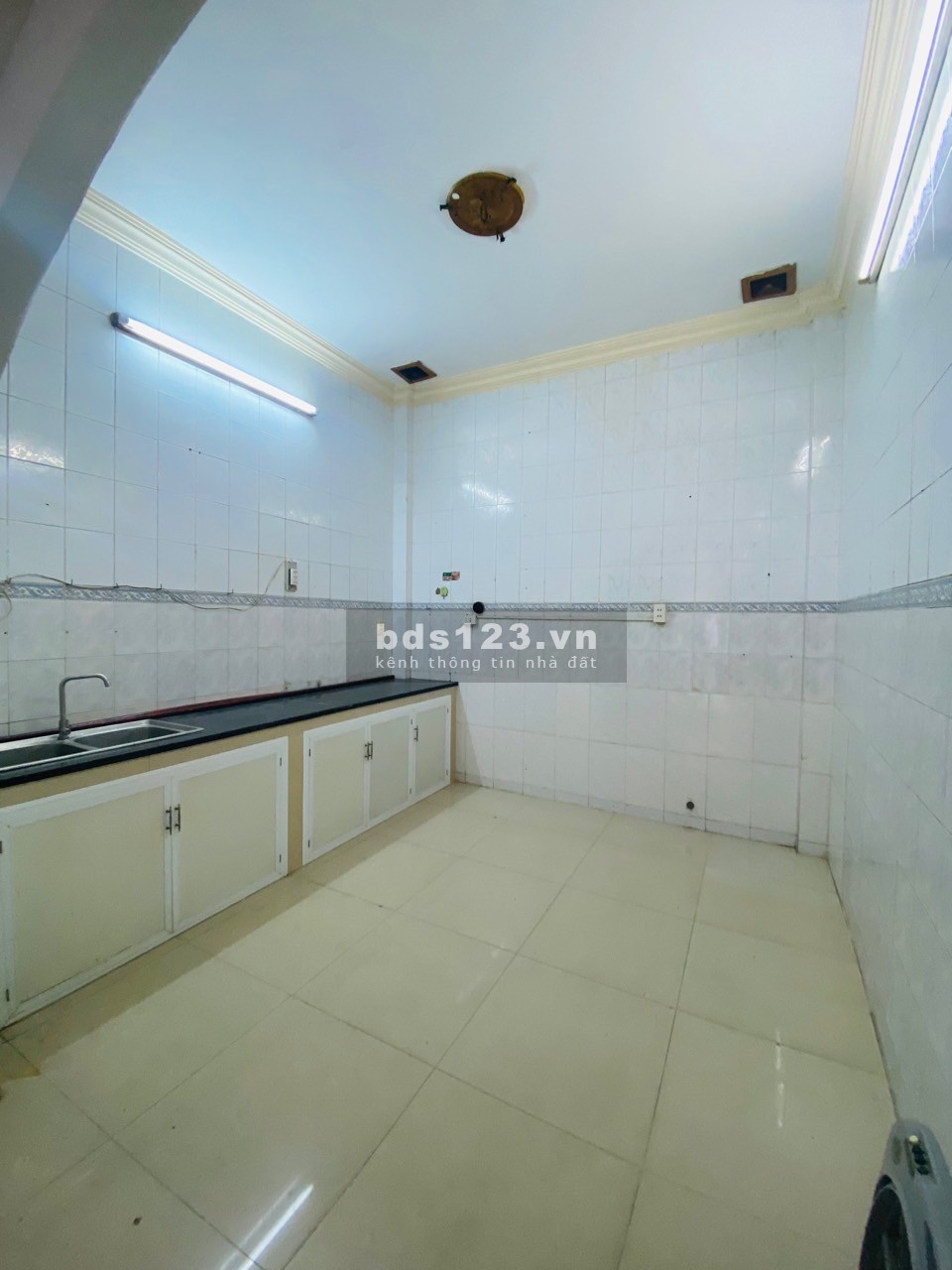 Nhà chính chủ đường Lê Văn Sỹ, P1, Tân Bình. Hẻm xe hơi 5m