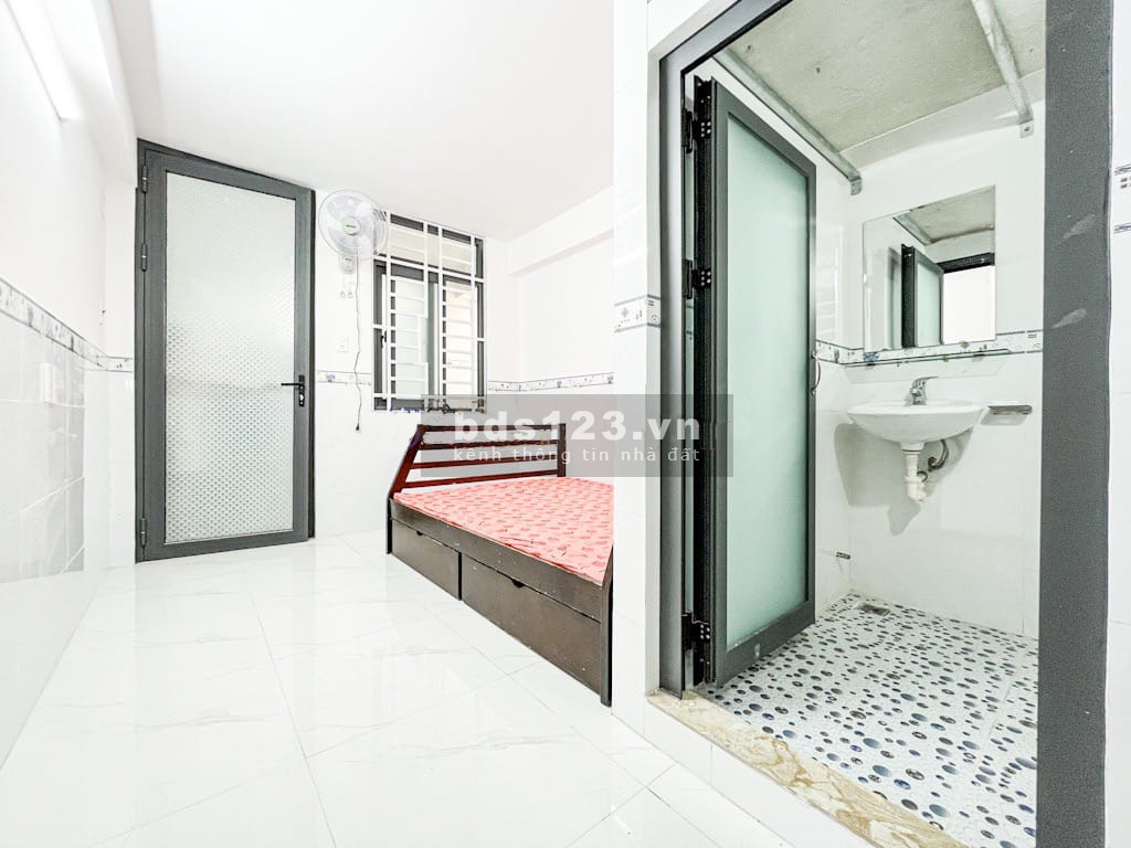 Chính chủ cho thuê phòng dịch vụ có gác, thang máy, khoá vân tay, có máy giặt