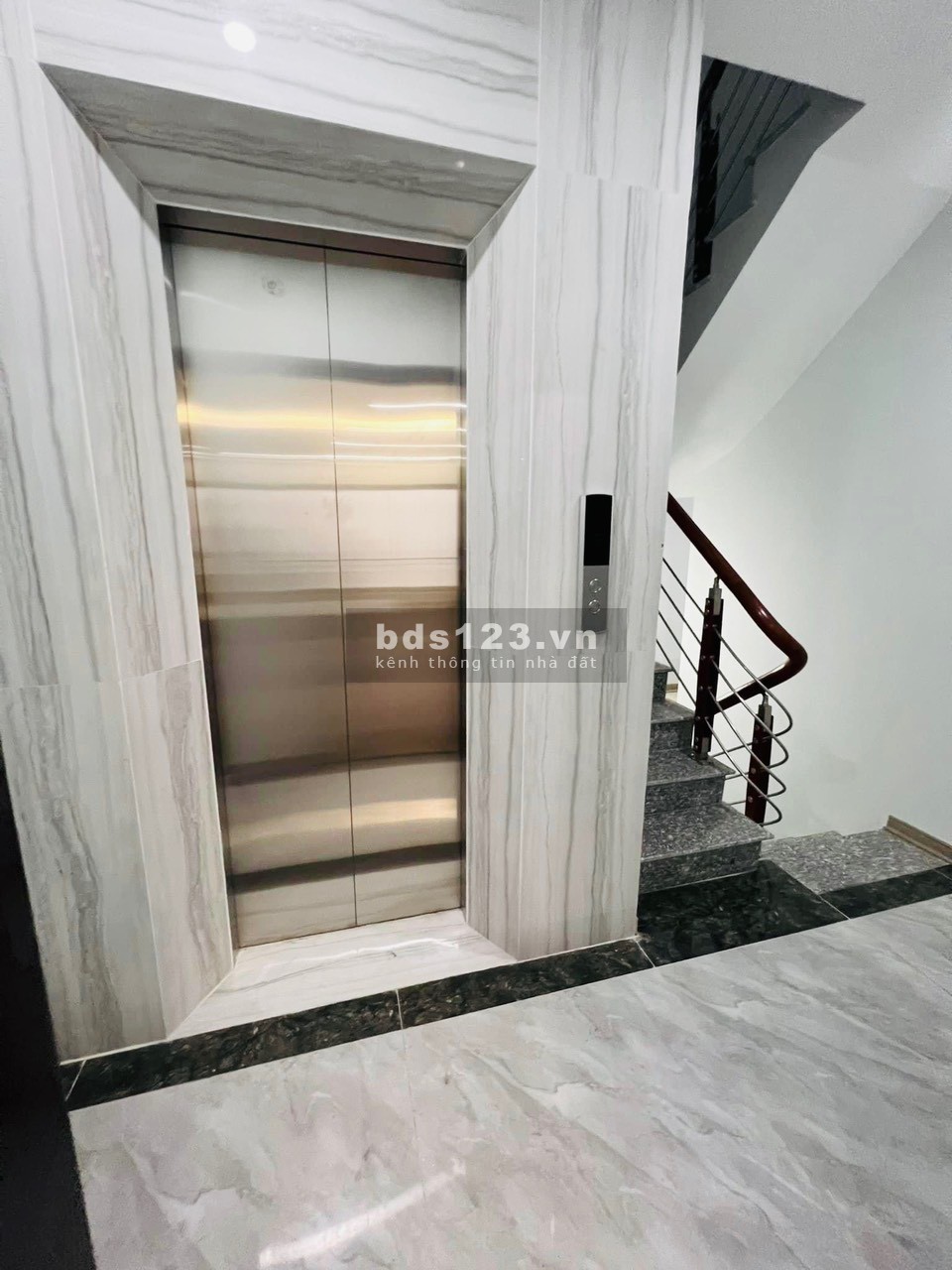 Bán Nhà An Dương, Tây Hồ. 43m x 6 tầng thang máy oto 7 ty