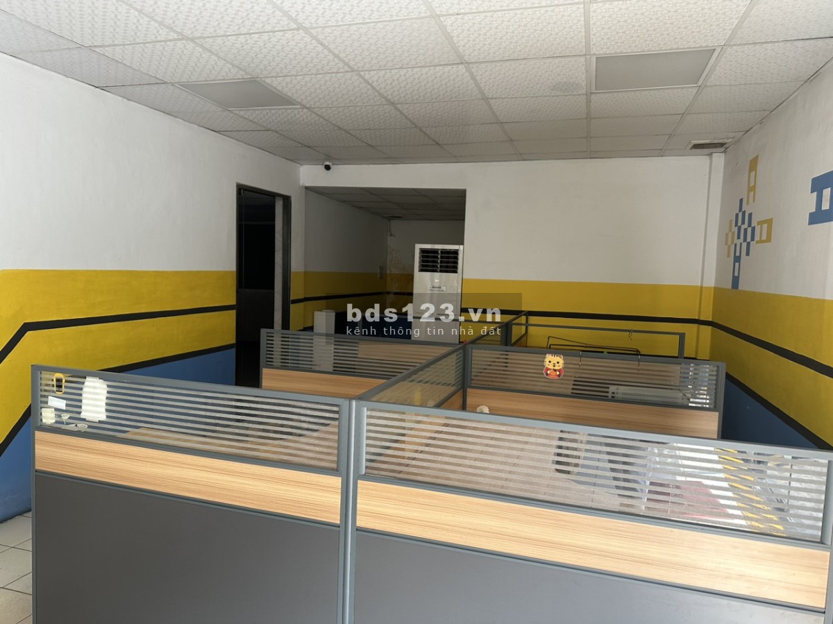 Cho thuê kho xưởng 400m2 tại mặt tiền đường Lương Minh Nguyệt, quận Tân Phú.