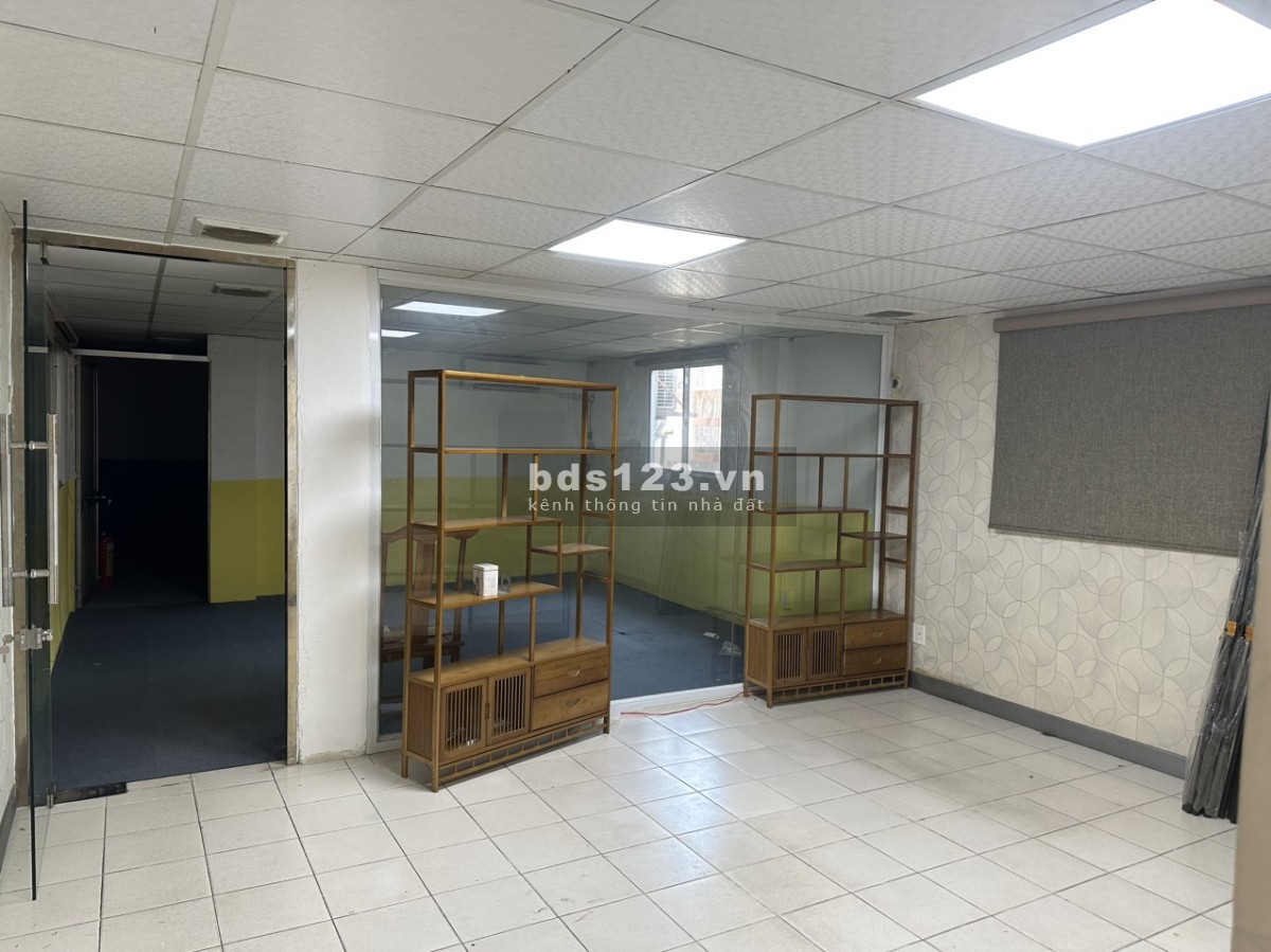 Cho thuê kho xưởng 400m2 tại mặt tiền đường Lương Minh Nguyệt, quận Tân Phú.