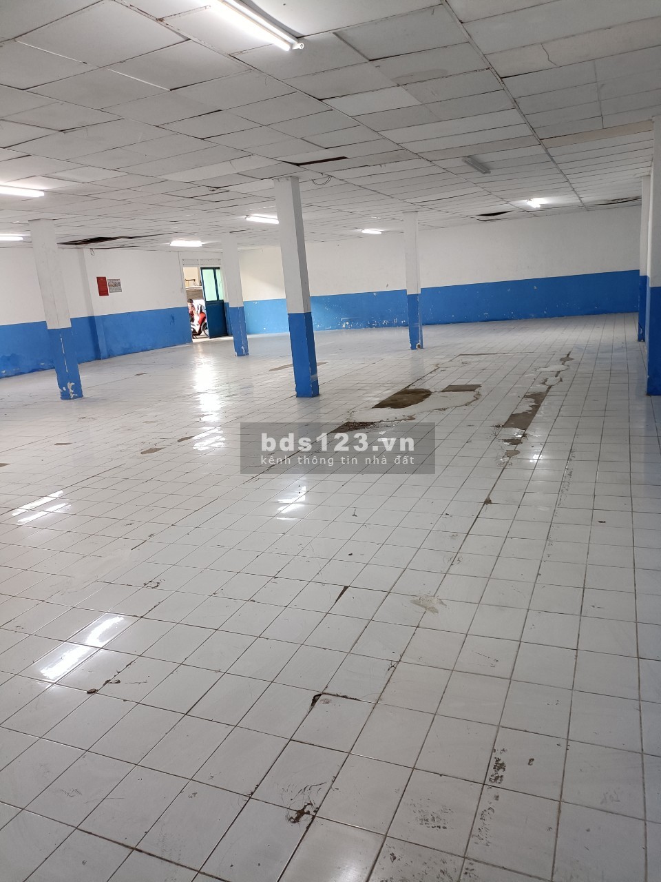 Cho thuê kho xưởng 400m2 tại mặt tiền đường Lương Minh Nguyệt, quận Tân Phú.
