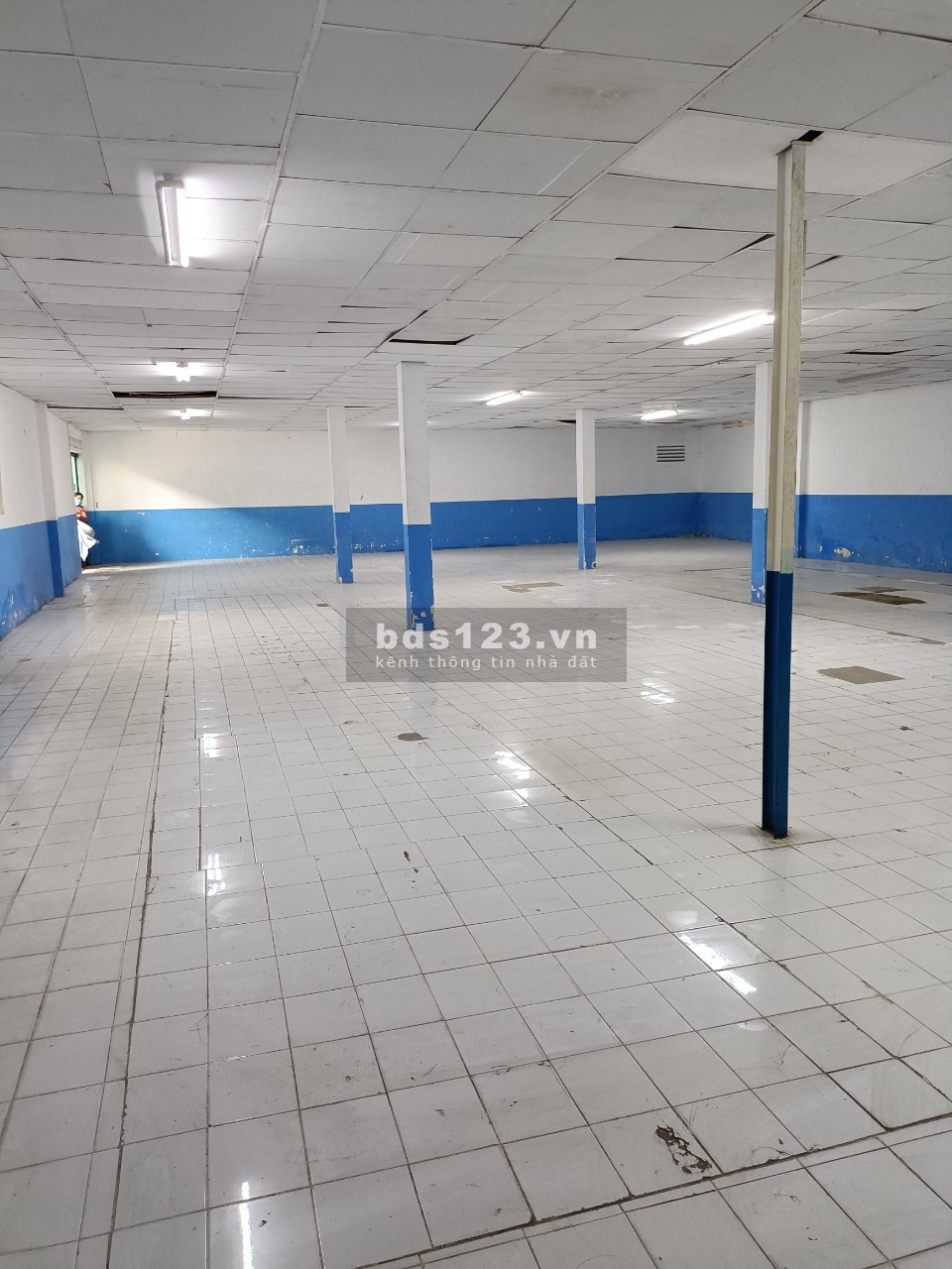 Cho thuê kho xưởng 400m2 tại mặt tiền đường Lương Minh Nguyệt, quận Tân Phú.