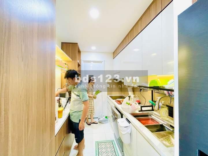 CHo thuê căn hộ Diamond Riverside 2pn, 2wc nhà trống giá 7,5tr, full nội thất giá 9,5 triệu