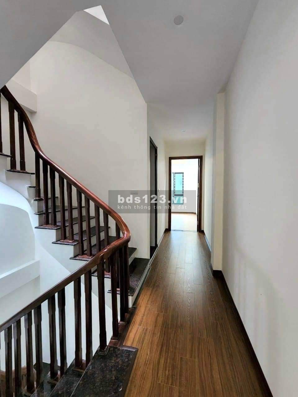 Bán nhà hồ đầm hồng, Khương Trung, Thanh Xuân 50m 5 tầng