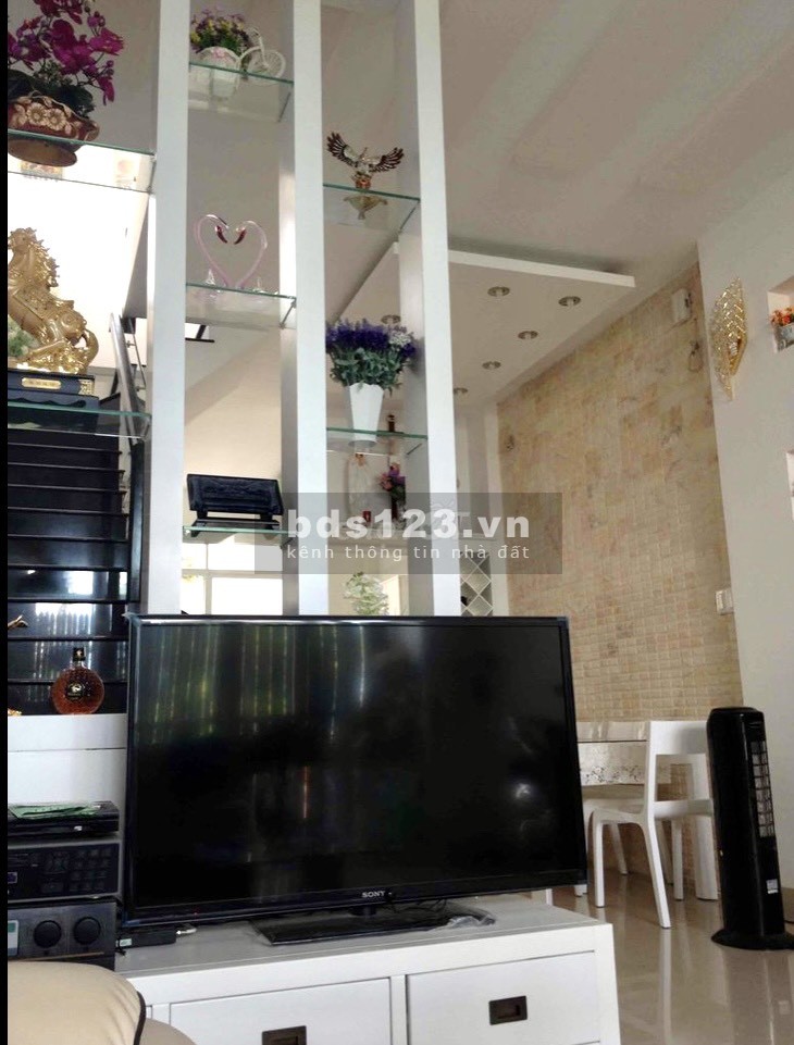 Bán nhà 1 trệt 1 lầu hẻm 8m Phan Huy Ích P15 Tân Bình