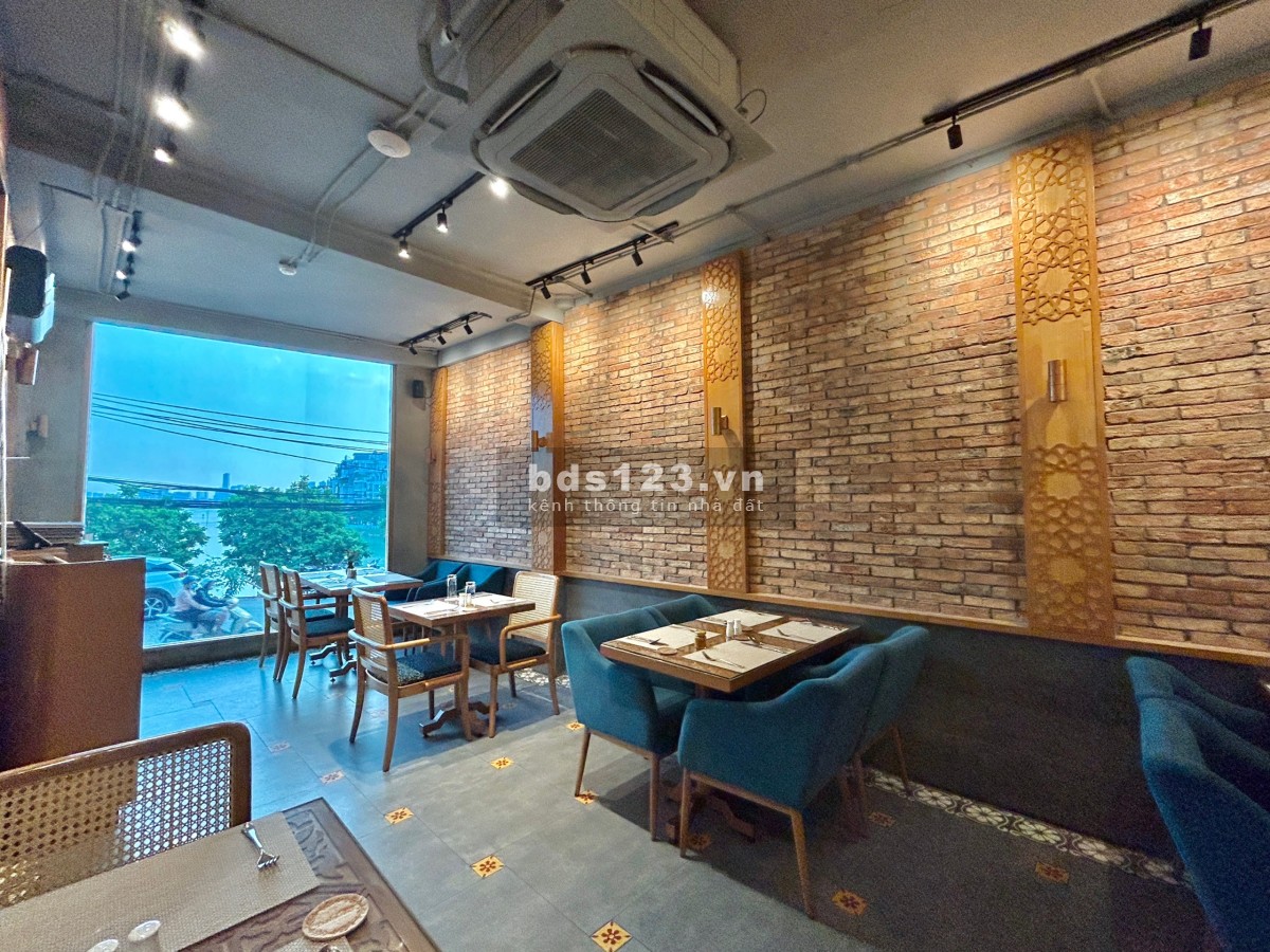 Bán nhà mặt phồ đường Xuân Diệu, Tây Hồ DT 75m² x 5 Tầng MT 5,4m