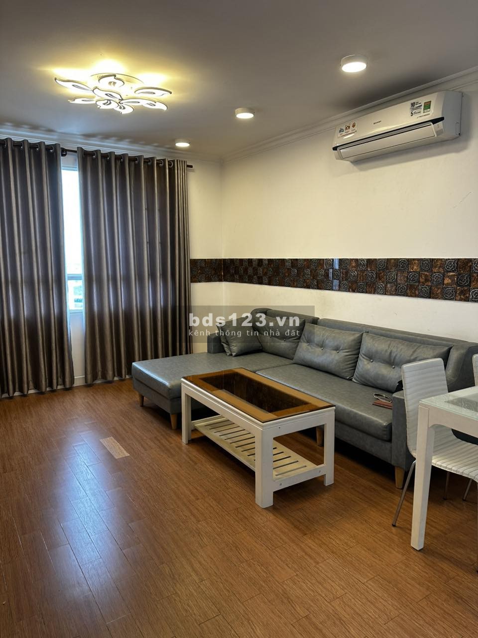 Cần cho thuê gấp căn hộ Phúc Thịnh Quận 5, Dt : 90 m2, 2PN, có Đầy Đủ Nội Thất, Giá : 12.5 tr/th,