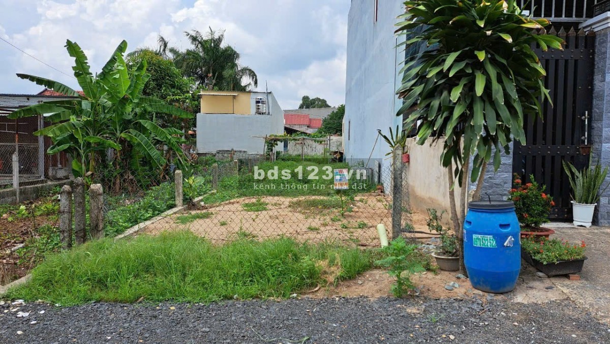 Bán nhanh lô đất đường Lê Thị Sến, xã Phước Vĩnh An, Huyện Củ Chi. SHR 123,7m giá 390 triệu.