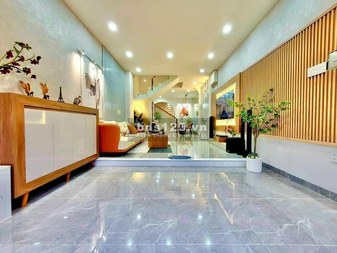 Bán nhà Đàm Quang Trung, nhà mới full nội thất sang xịn mịn, thang máy vào ở luôn. Giá 6,7 tỷ