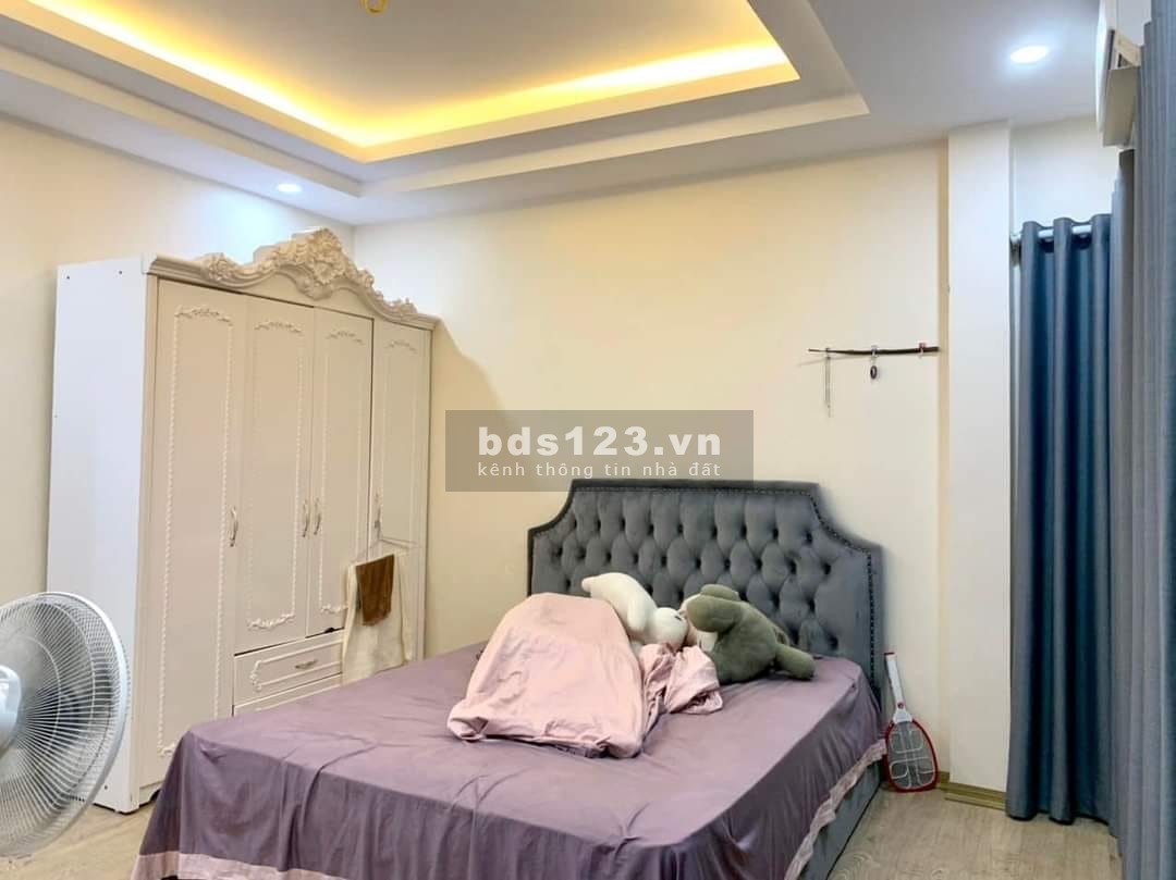 Bán nhà Nguyễn Lương Bằng, Đống Đa, 40m2, 4 tỷ,5 tầng,lô góc