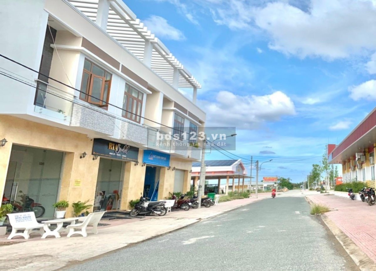 Bán đất mặt tiền chợ Thạnh Phú, sổ sẵn sang tên nhanh chóng