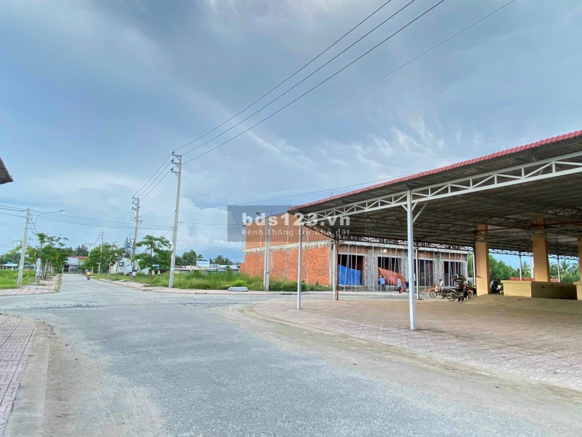 Bán đất mặt tiền chợ Thạnh Phú, sổ sẵn sang tên nhanh chóng