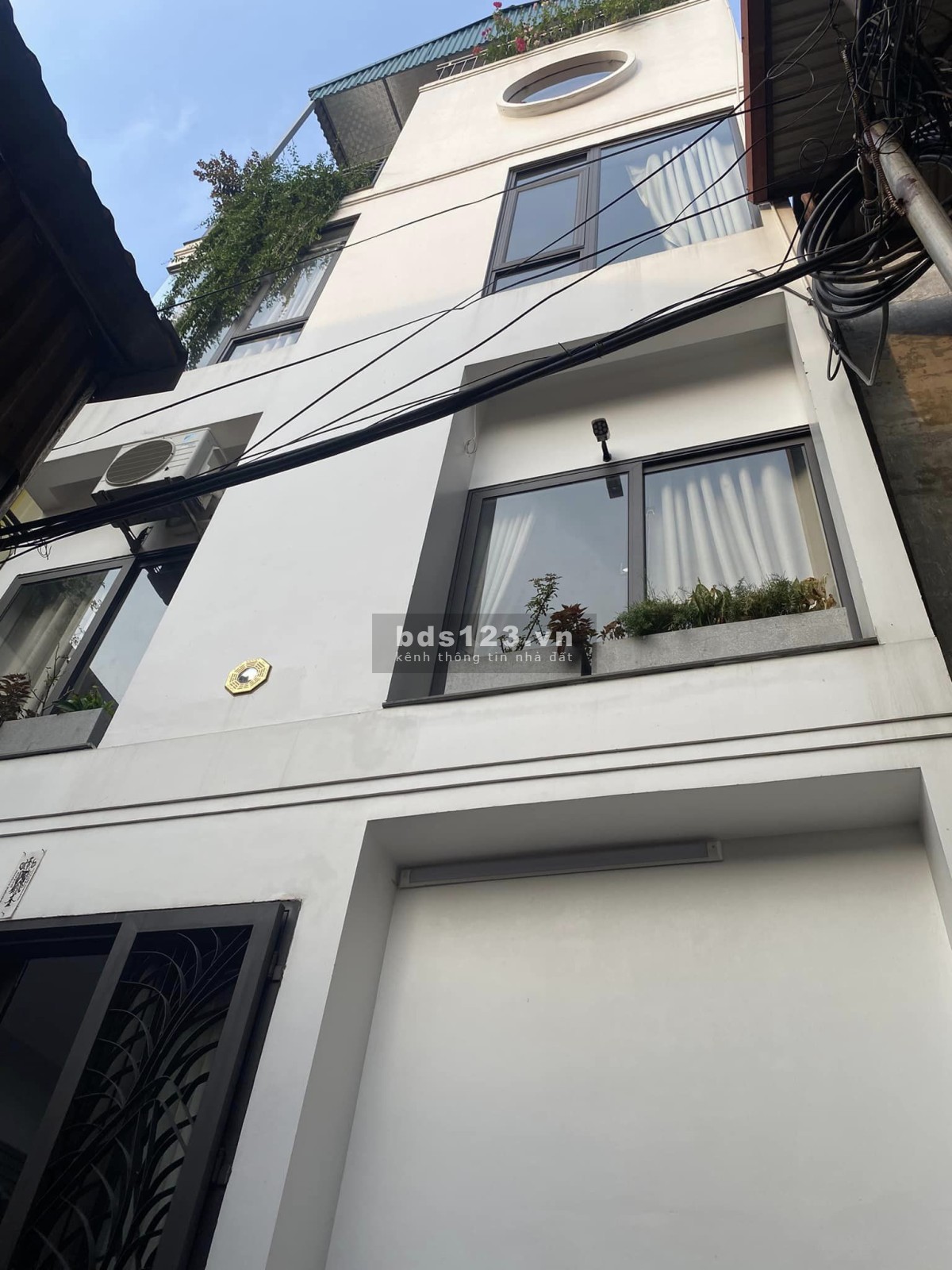 Nhà đẹp như villa - Lô góc thoáng sáng - Nội thất xịn xò - Dân xây thiết kế -Tiện tích đầy đủ