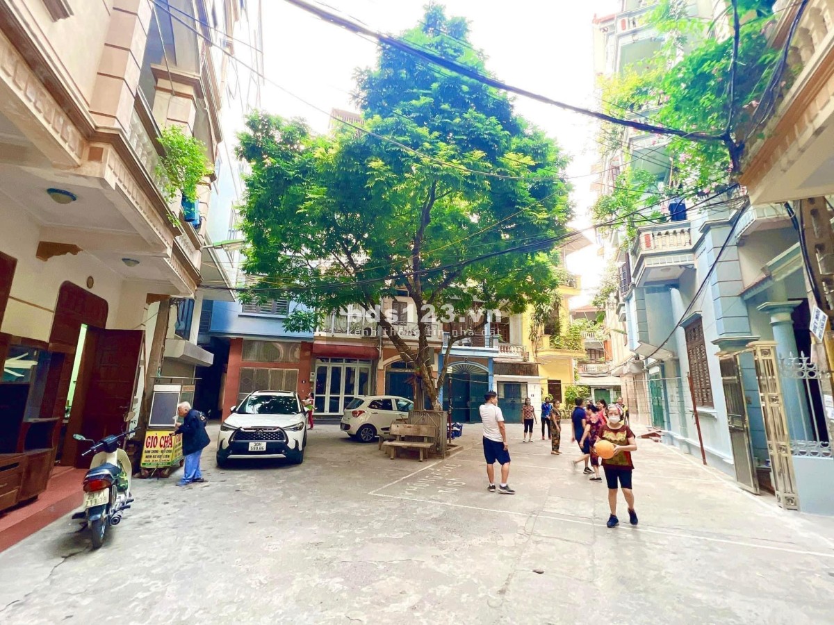 Cần bán nhà mặt phố Trần Cung, Cầu Giấy, 45m2, 4 tầng