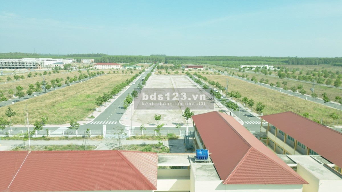 Bán đất nền ngay KCN Bàu Bàng sổ sẵn, giá chỉ 1 tỷ 550 thanh toán trong 12 tháng