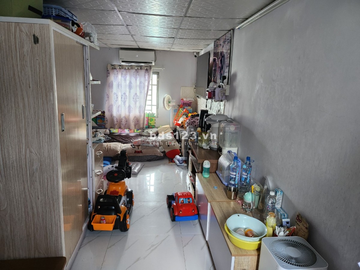 Cần bán nhà quận 8 Lê Thành Phương