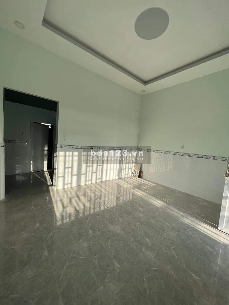 Bán căn nhà cấp 4, đường số 8, Tân Phú Trung, CC. SHR 171,9m² giá 725 triệu, 3PN + 1WC, phòng khách