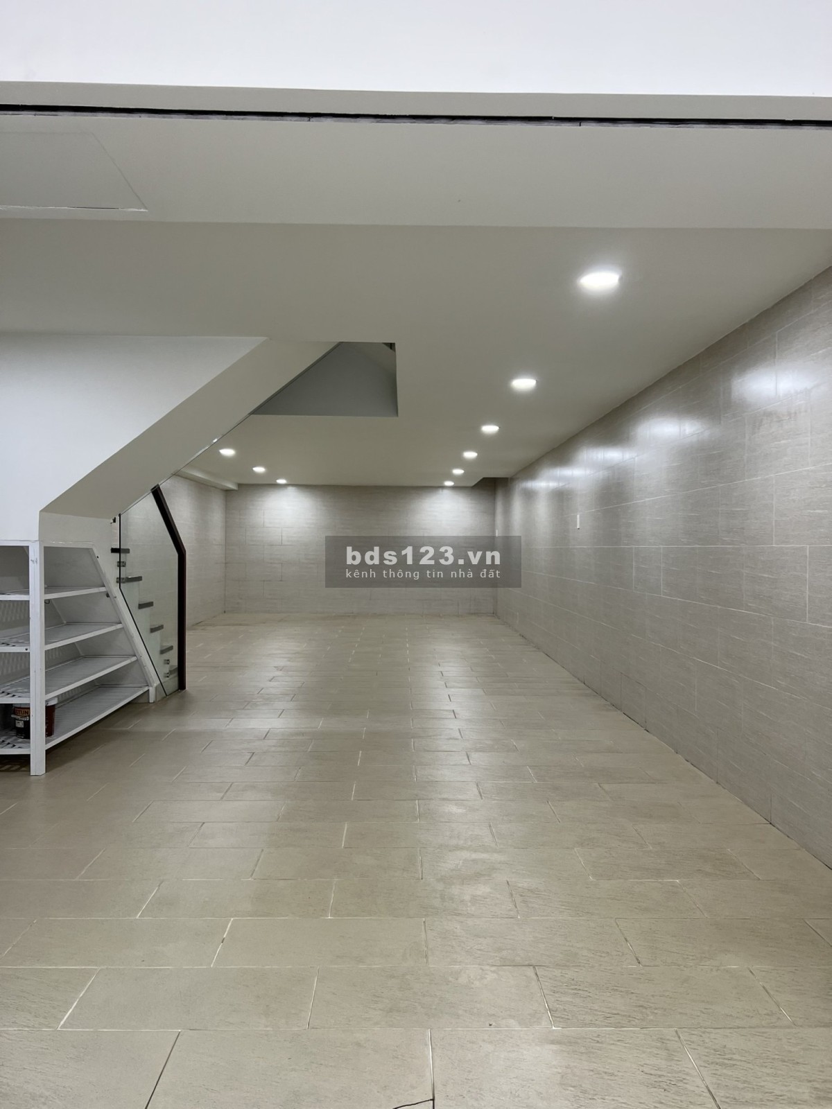 cho thuê nhà 5x20m hầm 4 lầu khu Dân cư him lam phường tân hưng Quận 7
